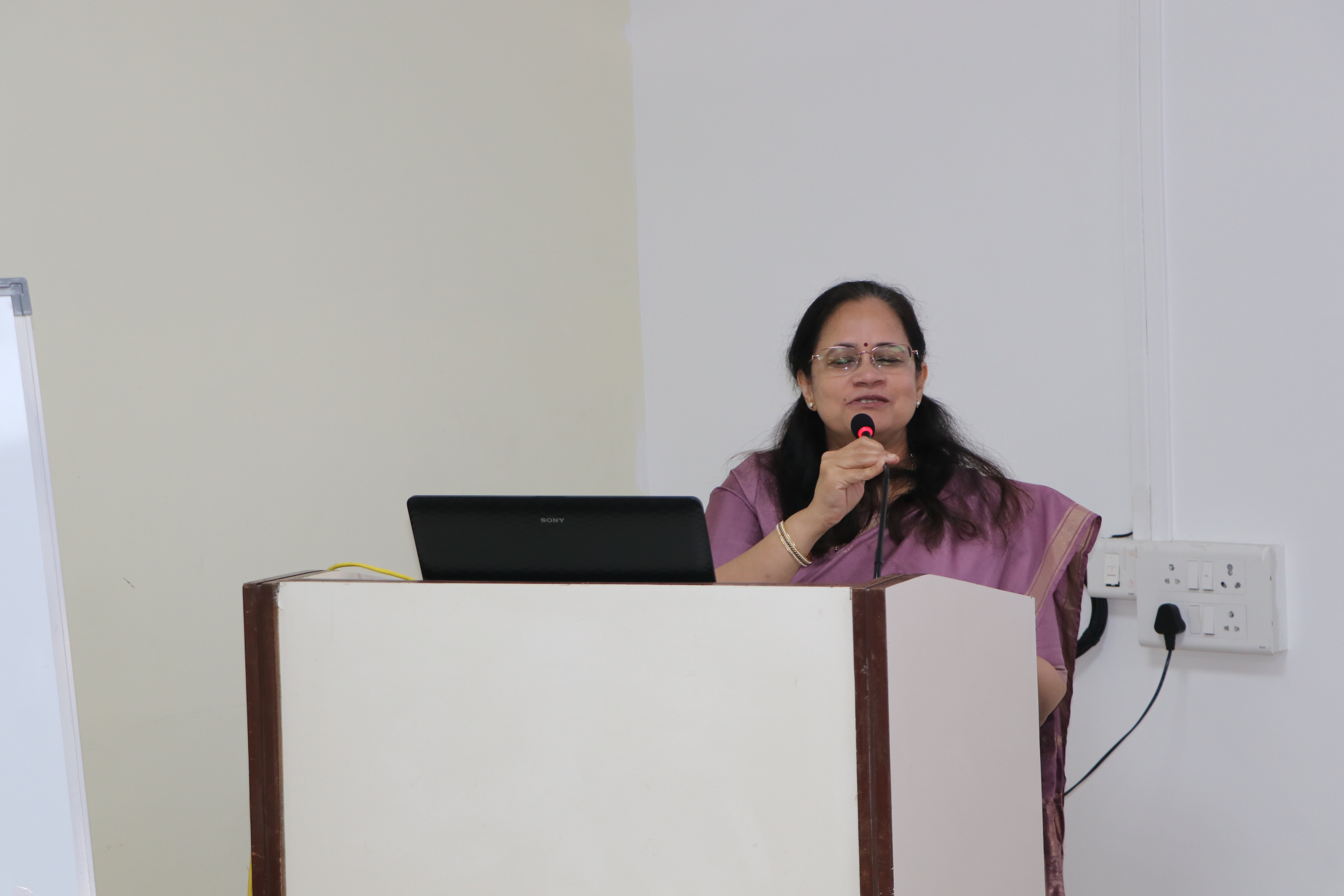 ['1.JPG', '2.JPG', '3.JPG', '4.JPG', '5.JPG', '6.JPG', '7.JPG', '8.JPG', '9.JPG']